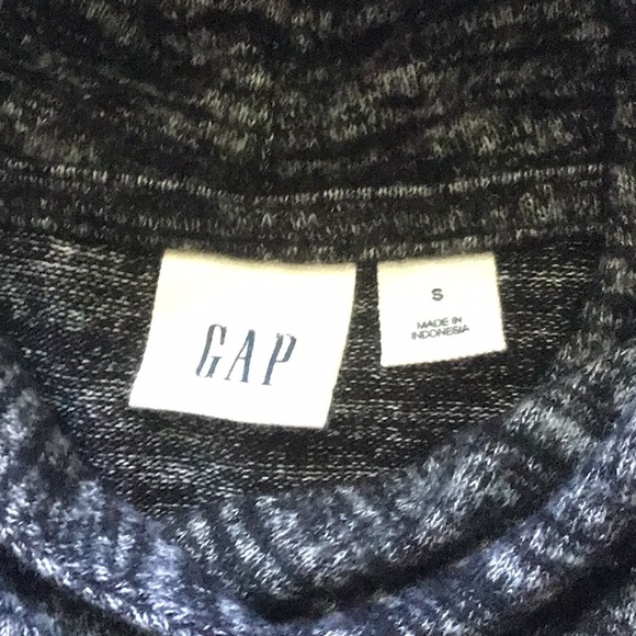 GAP Softspun Pullover Hoodie - Picture 8 of 8